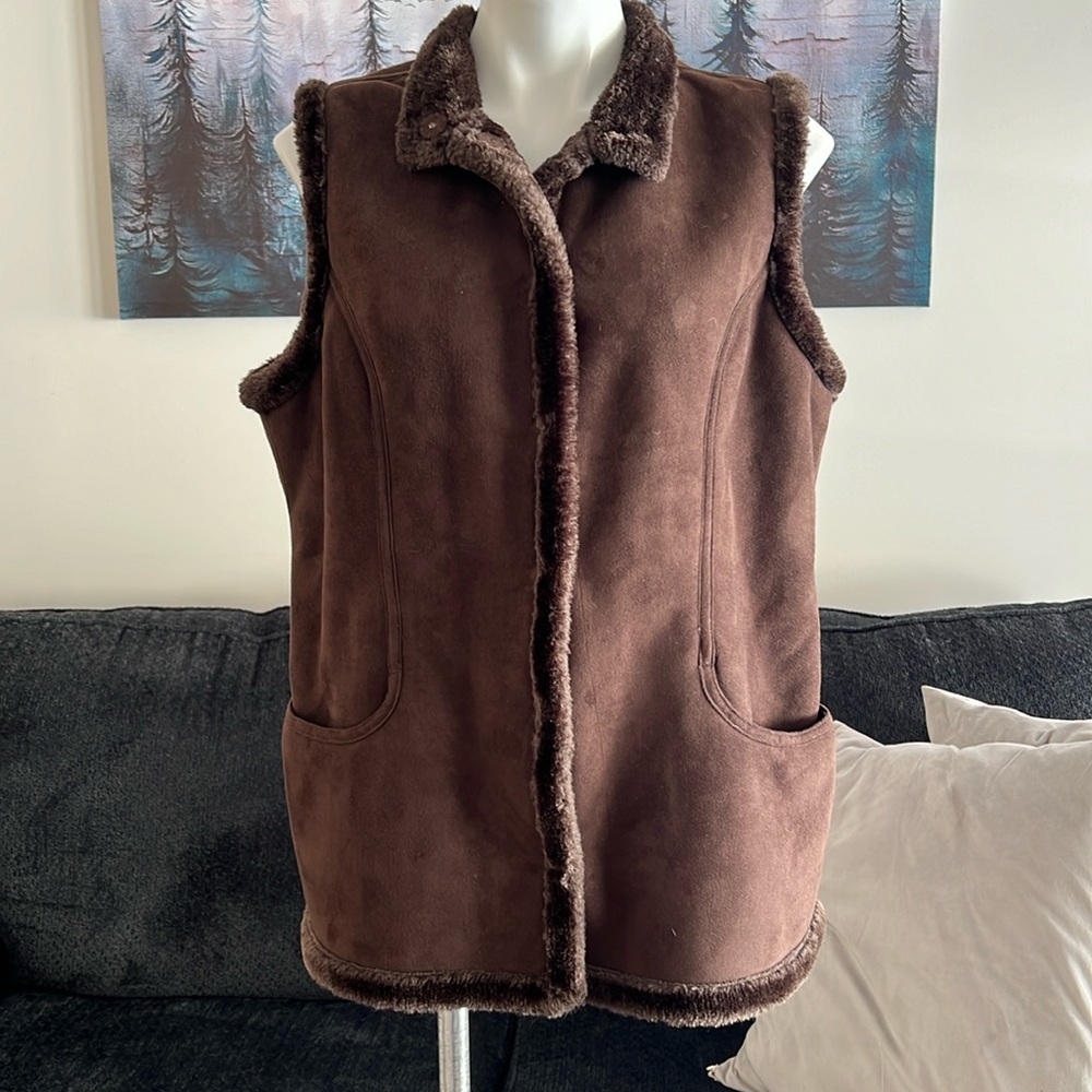 Denim&Co faux suede brown faux fur vest medium